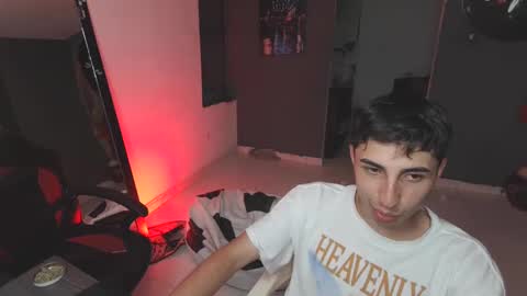 Snapshot of mattias_dantee chatting on February 15, 2025, 1:21 am mattias online show from February 15, 2025, 1:21 am