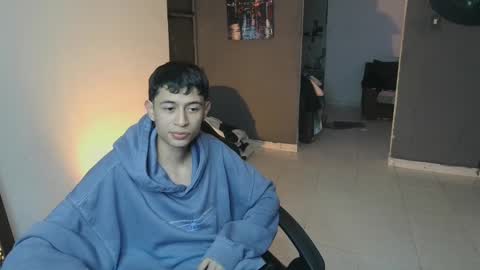 Snapshot of mattias_dantee chatting on February 17, 2025, 1:47 am mattias online show from February 17, 2025, 1:47 am