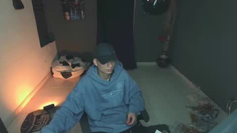 Snapshot of mattias_dantee chatting on February 20, 2025, 3:45 am mattias online show from February 20, 2025, 3:45 am