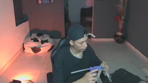 Snapshot of mattias_dantee chatting on February 21, 2025, 1:11 am mattias online show from February 21, 2025, 1:11 am