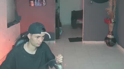 Snapshot of mattias_dantee chatting on February 21, 2025, 6:37 pm mattias online show from February 21, 2025, 6:37 pm