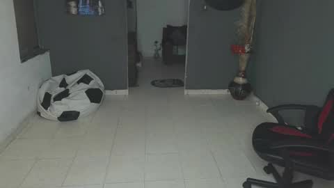 Snapshot of mattias_dantee chatting on February 22, 2025, 3:58 pm mattias online show from February 22, 2025, 3:58 pm