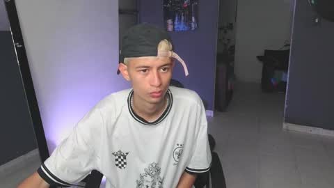 Snapshot of mattias_dantee chatting on March 3, 2025, 7:17 pm mattias online show from March 3, 2025, 7:17 pm