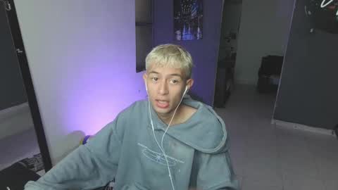 Snapshot of mattias_dantee chatting on March 4, 2025, 3:26 pm mattias online show from March 4, 2025, 3:26 pm