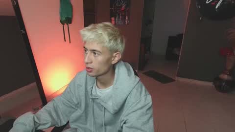 Snapshot of mattias_dantee chatting on March 10, 2025, 1:01 am mattias online show from March 10, 2025, 1:01 am