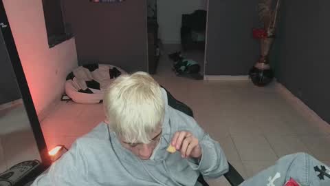 Snapshot of mattias_dantee chatting on March 11, 2025, 2:21 am mattias online show from March 11, 2025, 2:21 am