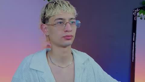 mattias     online show from December 4, 2025, 4:11 am