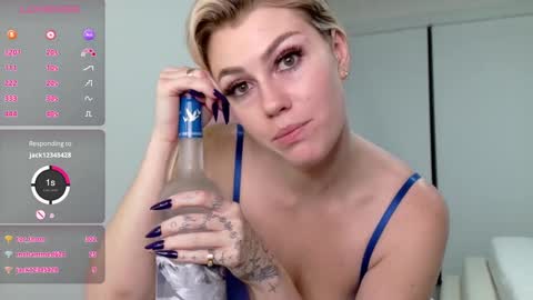 Snapshot of mattisux chatting on January 30, 2025, 2:27 am Matti Mars online show from January 30, 2025, 2:27 am