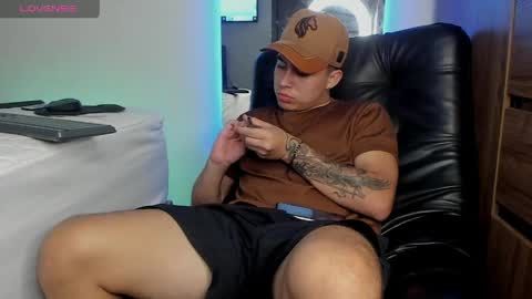 Snapshot of mattiwsmorris_ chatting on May 6, 2026, 5:35 am mattiwsmorris_ online show from May 6, 2026, 5:35 am
