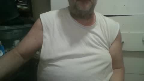 Snapshot of mattnudist chatting on December 29, 2024, 12:52 am Matt online show from December 29, 2024, 12:52 am