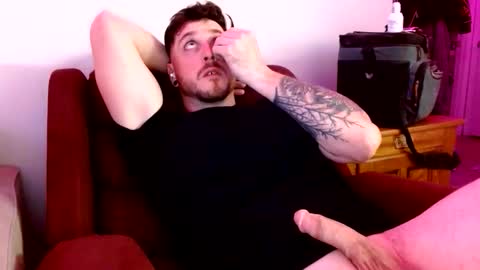 Snapshot of mattxxxceptional chatting on May 3, 2026, 7:25 am mattxxxceptional online show from May 3, 2026, 7:25 am