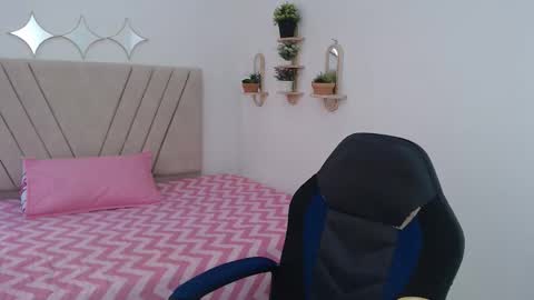 Martina online show from April 8, 2026, 8:09 pm