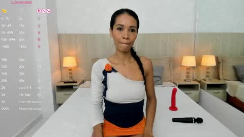 Vayolet Castro online show from June 7, 2026, 11:36 am