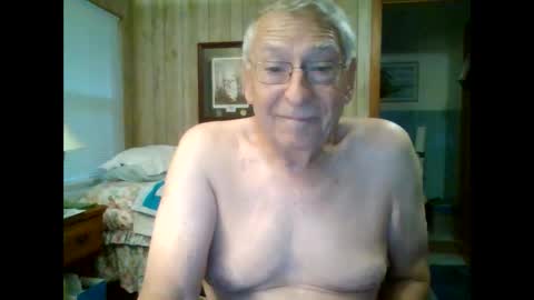Snapshot of maturecouple1954 chatting on September 11, 2025, 11:32 am SXECPL55 at G mail Dot Com online show from September 11, 2025, 11:32 am