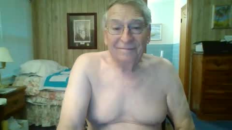 Snapshot of maturecouple1954 chatting on February 11, 2026, 1:05 pm SXECPL55 at G mail Dot Com online show from February 11, 2026, 1:05 pm