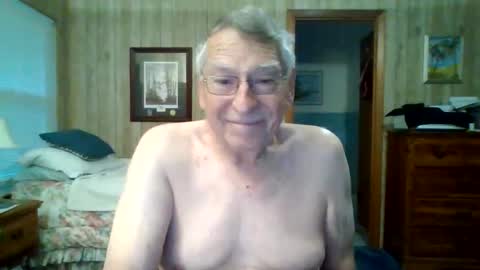 Snapshot of maturecouple1954 chatting on April 1, 2026, 11:33 am SXECPL55 at G mail Dot Com online show from April 1, 2026, 11:33 am