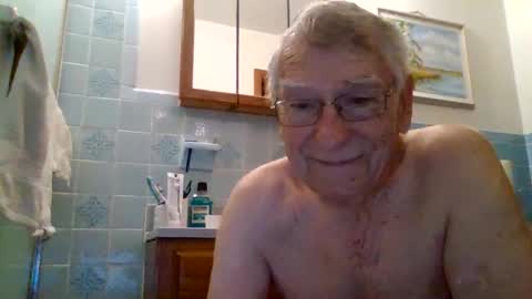 Snapshot of maturecouple1954 chatting on April 3, 2026, 1:14 am SXECPL55 at G mail Dot Com online show from April 3, 2026, 1:14 am