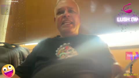 Snapshot of maturedman_44 chatting on November 25, 2025, 8:25 am DEV online show from November 25, 2025, 8:25 am