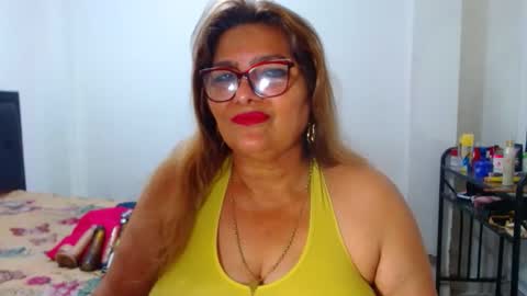 maturehot649 online show from April 7, 2026, 3:40 am