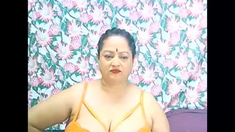 Snapshot of matureindian654u chatting on June 21, 2026, 2:19 pm matureindian654u online show from June 21, 2026, 2:19 pm