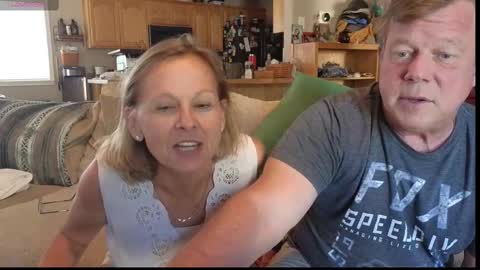 Snapshot of matureluvin chatting on September 25, 2025, 10:46 pm JustUs online show from September 25, 2025, 10:46 pm