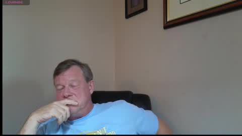 Snapshot of matureluvin chatting on October 24, 2025, 11:01 pm JustUs online show from October 24, 2025, 11:01 pm