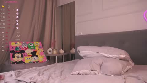 Lily online show from March 8, 2025, 9:51 pm