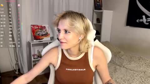 Snapshot of maudhendry chatting on September 8, 2025, 4:28 pm Mia online show from September 8, 2025, 4:28 pm