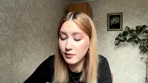 Mia online show from July 18, 2026, 9:24 am
