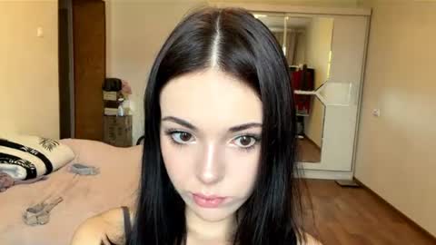 Lina online show from July 12, 2026, 6:37 am