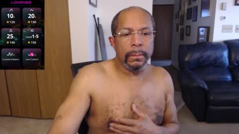 Snapshot of mauricewilson86 chatting on February 14, 2026, 10:50 pm mauricewilson86 online show from February 14, 2026, 10:50 pm