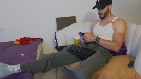 Snapshot of mauro_real_man chatting on May 11, 2026, 6:27 pm mauro_real_man online show from May 11, 2026, 6:27 pm
