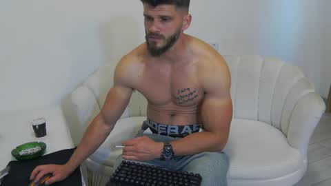 Snapshot of mauro_real_man chatting on June 7, 2026, 4:22 pm mauro_real_man online show from June 7, 2026, 4:22 pm