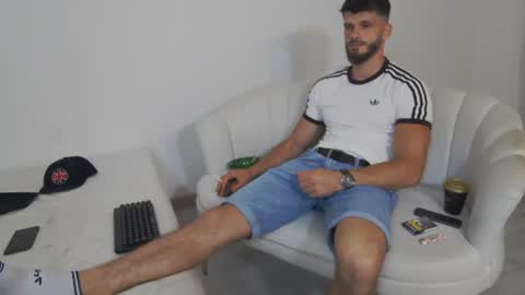 mauro_real_man online show from June 15, 2026, 7:16 pm