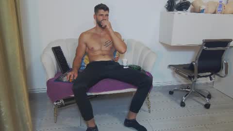 mauro_real_man online show from July 22, 2026, 6:38 am