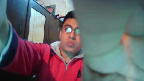 Snapshot of maurodirty chatting on February 3, 2025, 7:40 am Mauro online show from February 3, 2025, 7:40 am