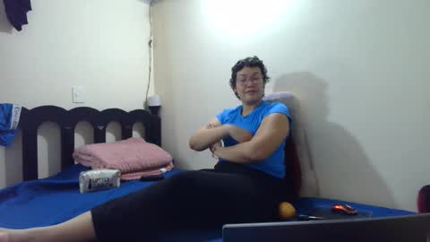 Snapshot of mauroluxandra chatting on May 25, 2026, 2:34 pm mauroluxandra online show from May 25, 2026, 2:34 pm