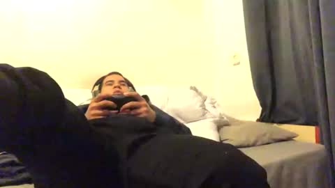 mauroo2025 online show from March 8, 2025, 11:28 pm