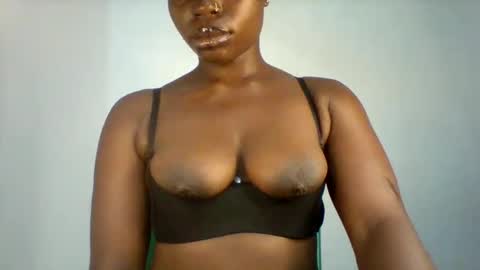 Maverlous pussy online show from February 15, 2026, 3:20 pm