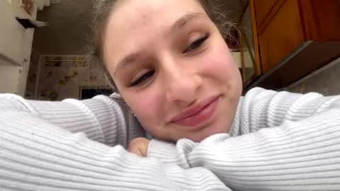 Nikolina online show from March 24, 2026, 12:10 pm