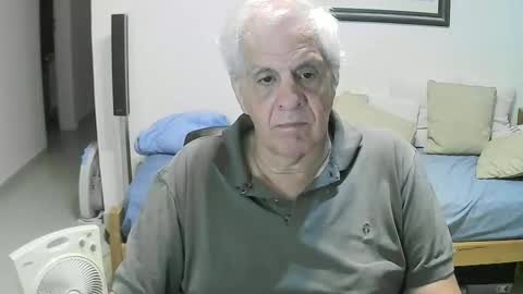 max_2017 online show from December 22, 2025, 3:14 am