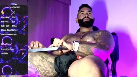 max__prada online show from October 2, 2025, 2:18 am