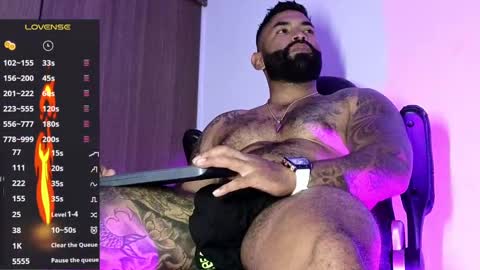 max__prada online show from November 23, 2025, 2:44 am