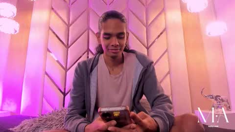 MAX online show from January 13, 2026, 3:34 am