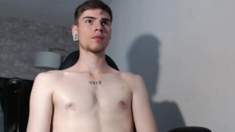 max_denver05 online show from September 17, 2025, 5:14 pm