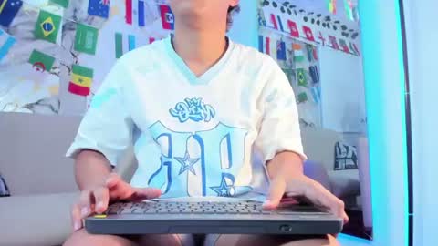 max_dixon7 online show from July 13, 2026, 2:25 am