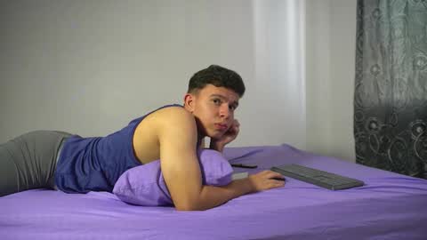 Max online show from December 20, 2025, 9:44 pm