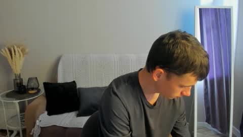 Max online show from September 17, 2025, 4:47 am