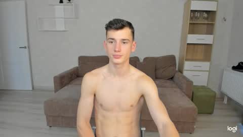 Snapshot of max_foks_ chatting on February 9, 2026, 12:53 pm max_foks_ online show from February 9, 2026, 12:53 pm