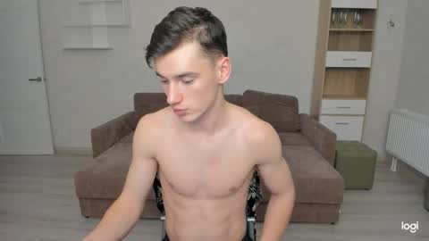 Snapshot of max_foks_ chatting on February 16, 2026, 5:31 pm max_foks_ online show from February 16, 2026, 5:31 pm